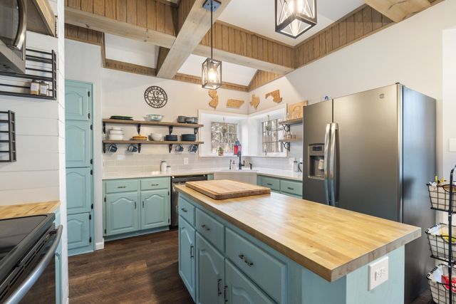 1510 Chestnut Cove Rd, Chapel Hill, TN 37034