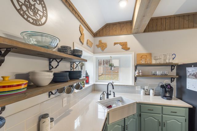 1510 Chestnut Cove Rd, Chapel Hill, TN 37034