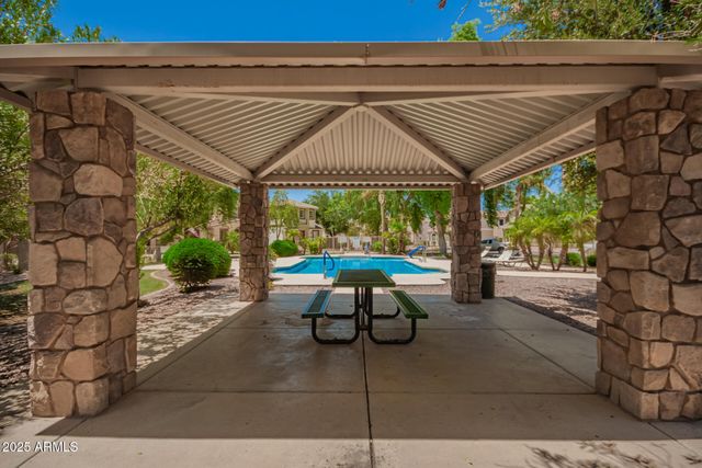 10212 E ISLETA Avenue, Mesa, AZ 85209