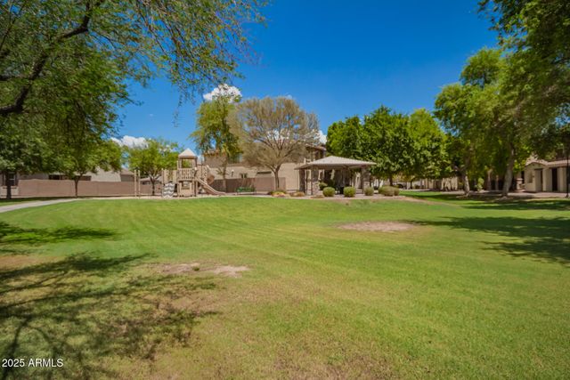 10212 E ISLETA Avenue, Mesa, AZ 85209