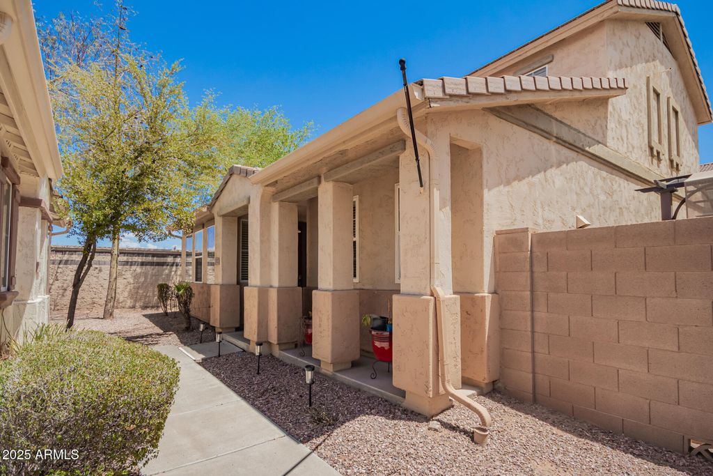 10212 E ISLETA Avenue, Mesa, AZ 85209