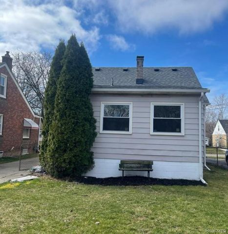 20661 Washtenaw Street, Harper Woods, MI 48225