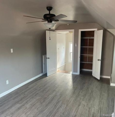 20661 Washtenaw Street, Harper Woods, MI 48225