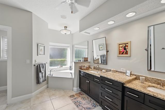 322 Fiddlers Point Dr, St Augustine, FL 32080