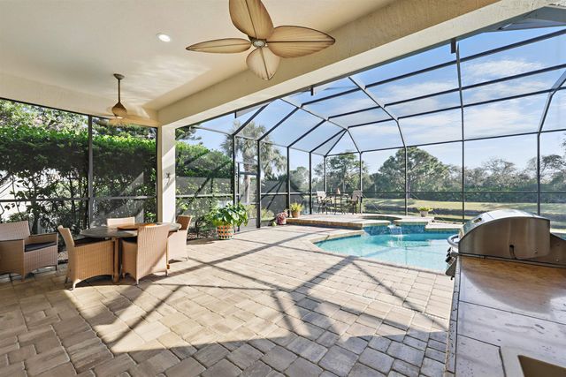 322 Fiddlers Point Dr, St Augustine, FL 32080