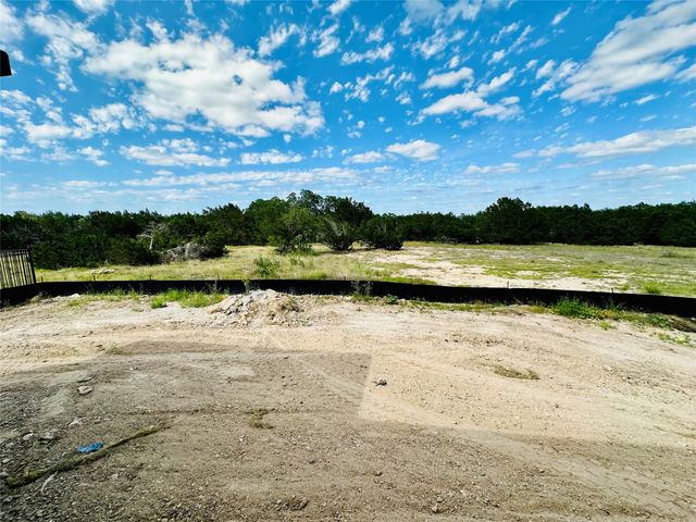 473 Sage Thrasher CIR, Dripping Springs, TX 78620