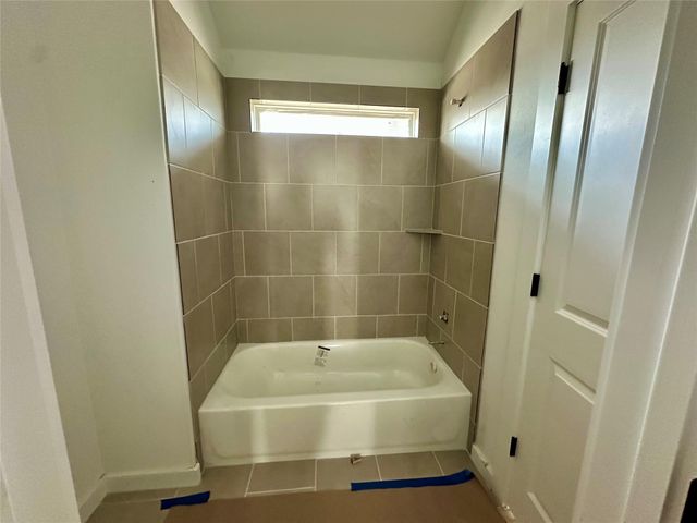 473 Sage Thrasher CIR, Dripping Springs, TX 78620