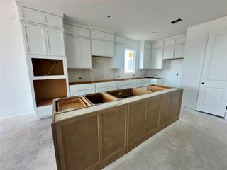 473 Sage Thrasher CIR, Dripping Springs, TX 78620