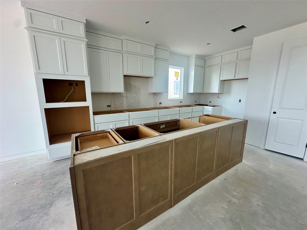 473 Sage Thrasher CIR, Dripping Springs, TX 78620