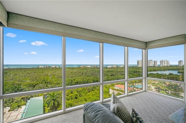 7515 PELICAN BAY BLVD 10D, Naples, FL 34108