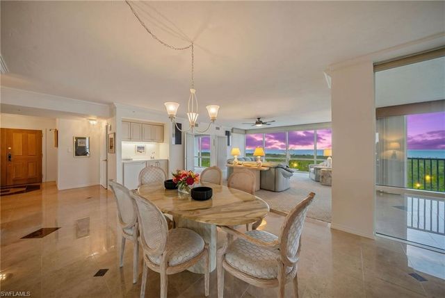 7515 PELICAN BAY BLVD 10D, Naples, FL 34108