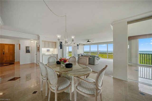 7515 PELICAN BAY BLVD 10D, Naples, FL 34108