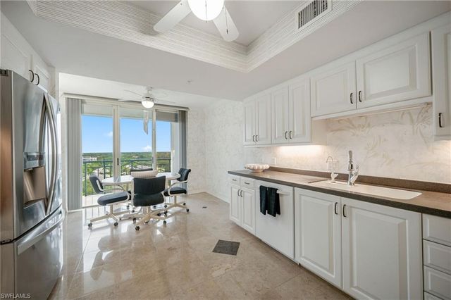 7515 PELICAN BAY BLVD 10D, Naples, FL 34108