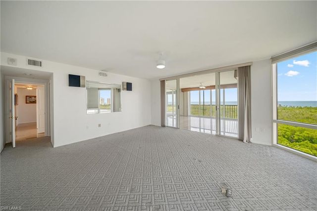 7515 PELICAN BAY BLVD 10D, Naples, FL 34108