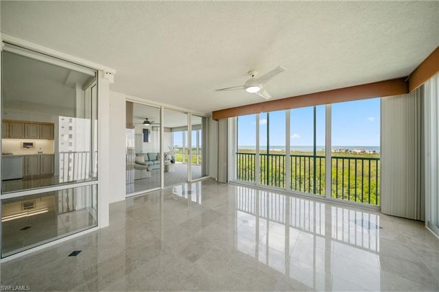 7515 PELICAN BAY BLVD 10D, Naples, FL 34108