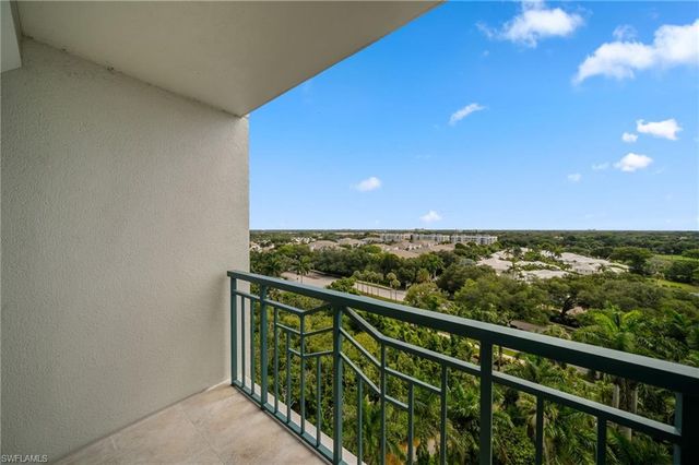 7515 PELICAN BAY BLVD 10D, Naples, FL 34108