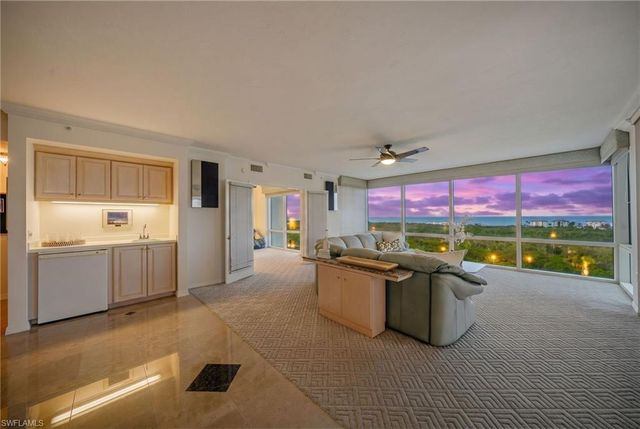 7515 PELICAN BAY BLVD 10D, Naples, FL 34108