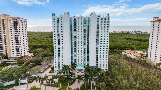7515 PELICAN BAY BLVD 10D, Naples, FL 34108