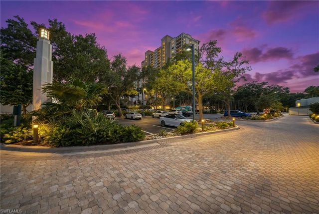 7515 PELICAN BAY BLVD 10D, Naples, FL 34108