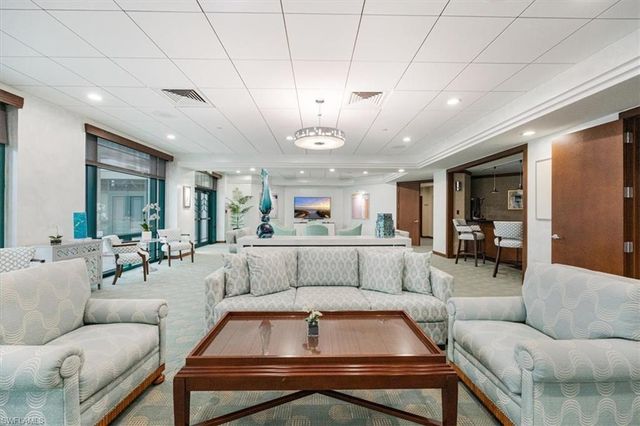 7515 PELICAN BAY BLVD 10D, Naples, FL 34108