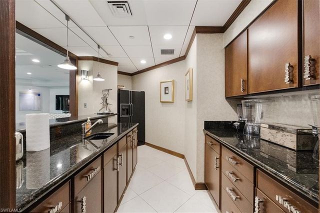 7515 PELICAN BAY BLVD 10D, Naples, FL 34108