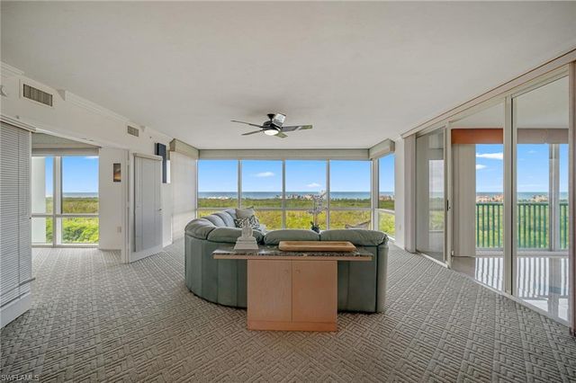 7515 PELICAN BAY BLVD 10D, Naples, FL 34108