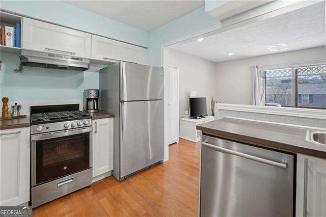 270 Quail Run, Roswell, GA 30076