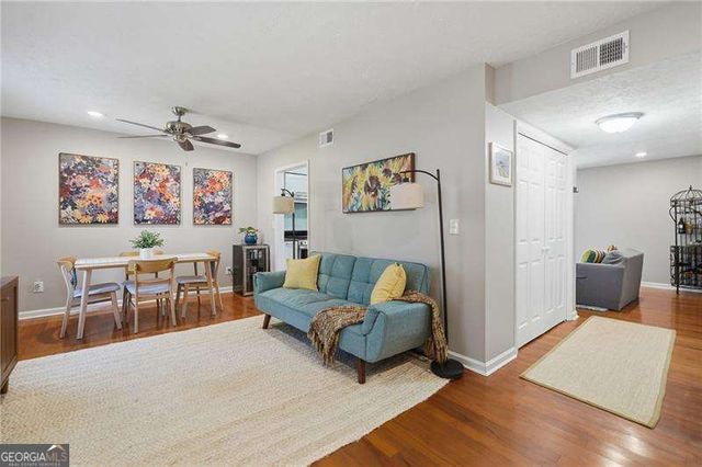 270 Quail Run, Roswell, GA 30076