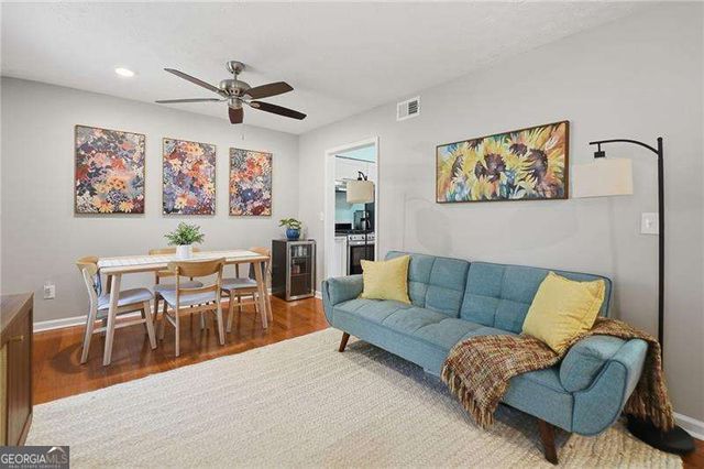 270 Quail Run, Roswell, GA 30076