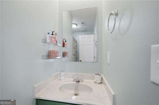 270 Quail Run, Roswell, GA 30076