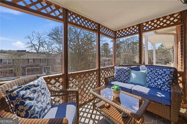 270 Quail Run, Roswell, GA 30076