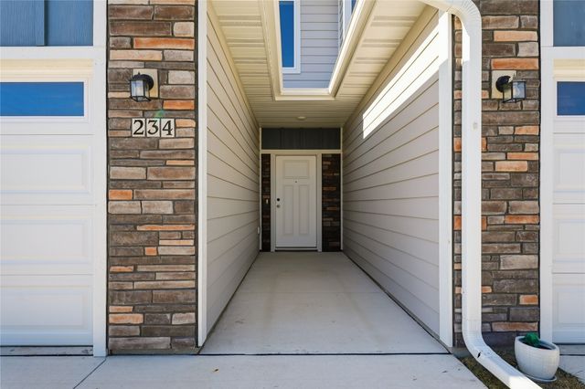 234 NW Waverly Drive, Waukee, IA 50263