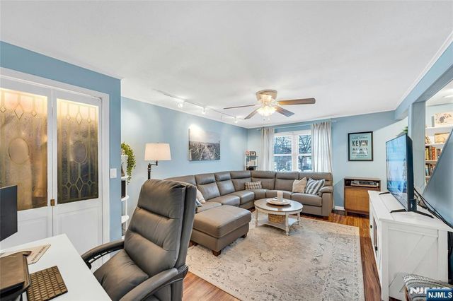 48-B Hastings, Rutherford, NJ 07070