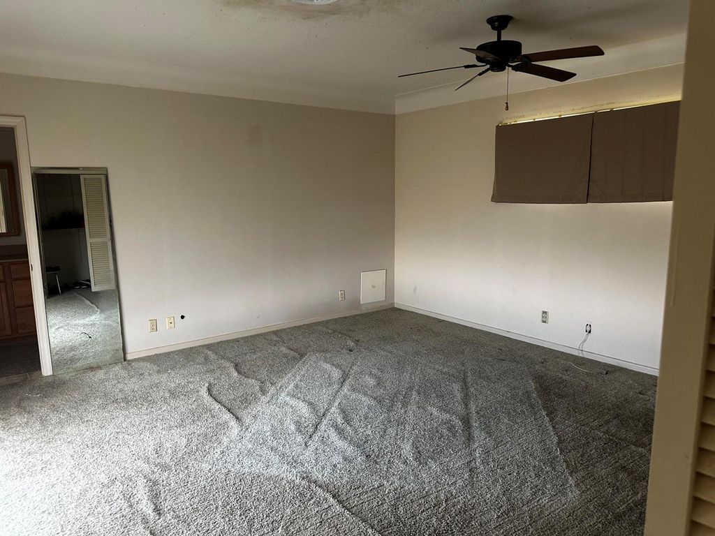 Image 11 of property listing at 3059 W Medinah Cir Circle W, Lake Worth, FL 33467
