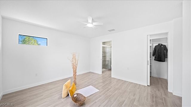 906 Capetown AVE, Lehigh Acres, FL 33974