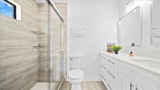 906 Capetown AVE, Lehigh Acres, FL 33974