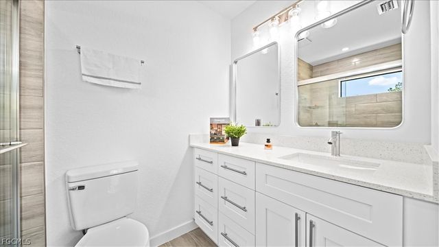 906 Capetown AVE, Lehigh Acres, FL 33974