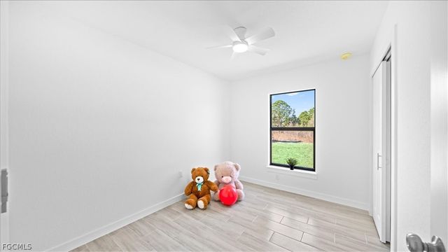 906 Capetown AVE, Lehigh Acres, FL 33974