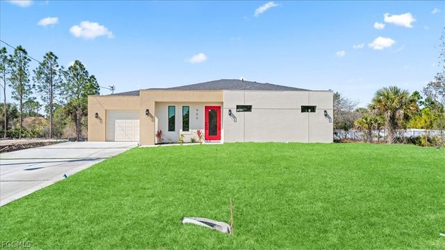 906 Capetown AVE, Lehigh Acres, FL 33974