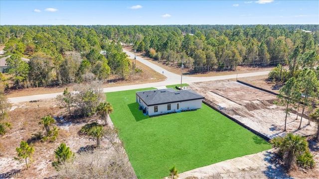 906 Capetown AVE, Lehigh Acres, FL 33974