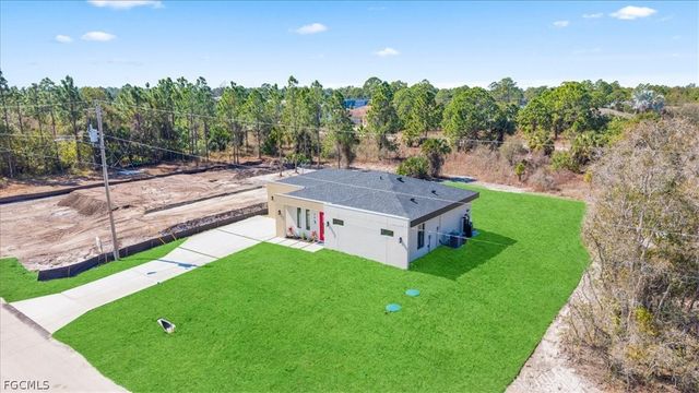 906 Capetown AVE, Lehigh Acres, FL 33974