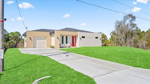 906 Capetown AVE, Lehigh Acres, FL 33974