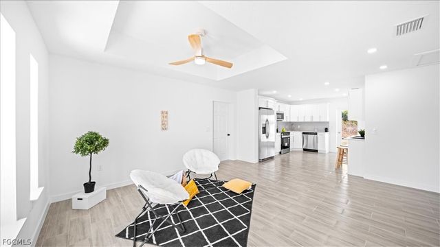 906 Capetown AVE, Lehigh Acres, FL 33974