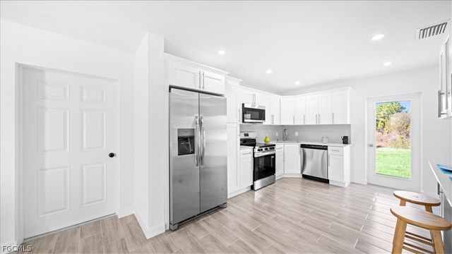 906 Capetown AVE, Lehigh Acres, FL 33974