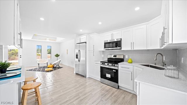 906 Capetown AVE, Lehigh Acres, FL 33974