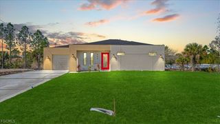 906 Capetown AVE, Lehigh Acres, FL 33974