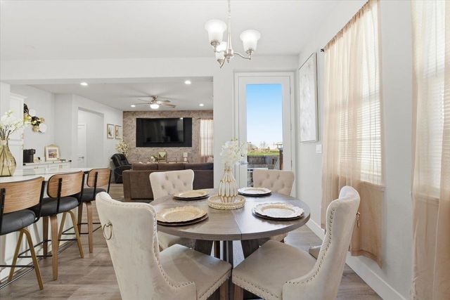 1711 Bella Lago Dr, Stockton, CA 95206