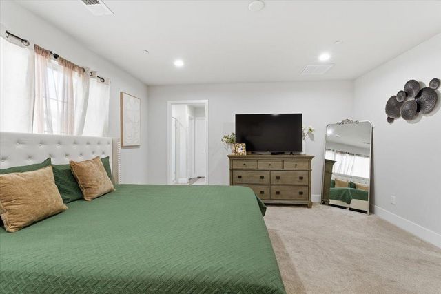 1711 Bella Lago Dr, Stockton, CA 95206