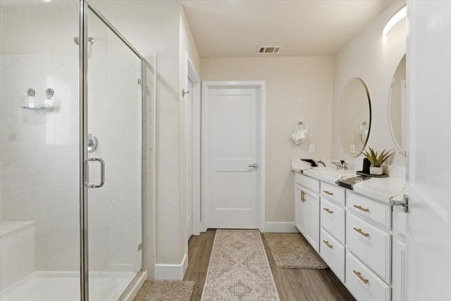 1711 Bella Lago Dr, Stockton, CA 95206