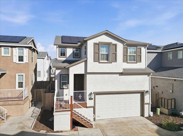 1711 Bella Lago Dr, Stockton, CA 95206